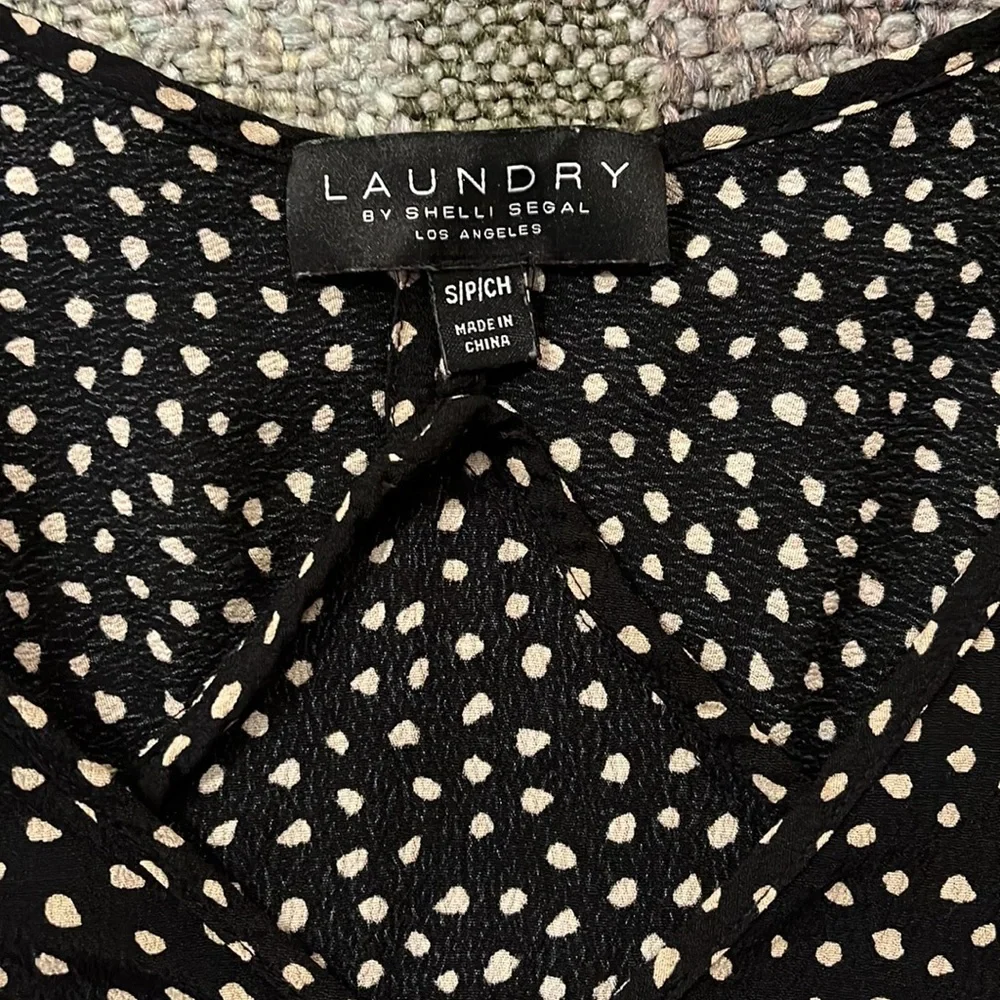 Laundry by Shelli Segal blouse‎